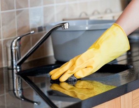 Deep carpet cleaning service for TW1 flats and houses