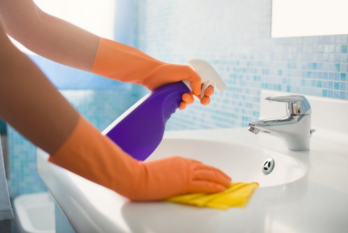 Professional stain removal for carpets and upholstery in TW1