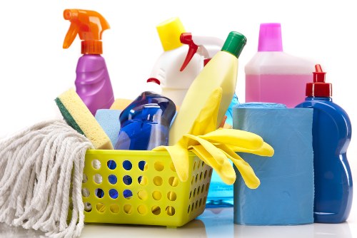 Detailed deep cleaning of a TW1 commercial property interior