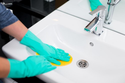 Flexible office cleaning support for businesses in TW1